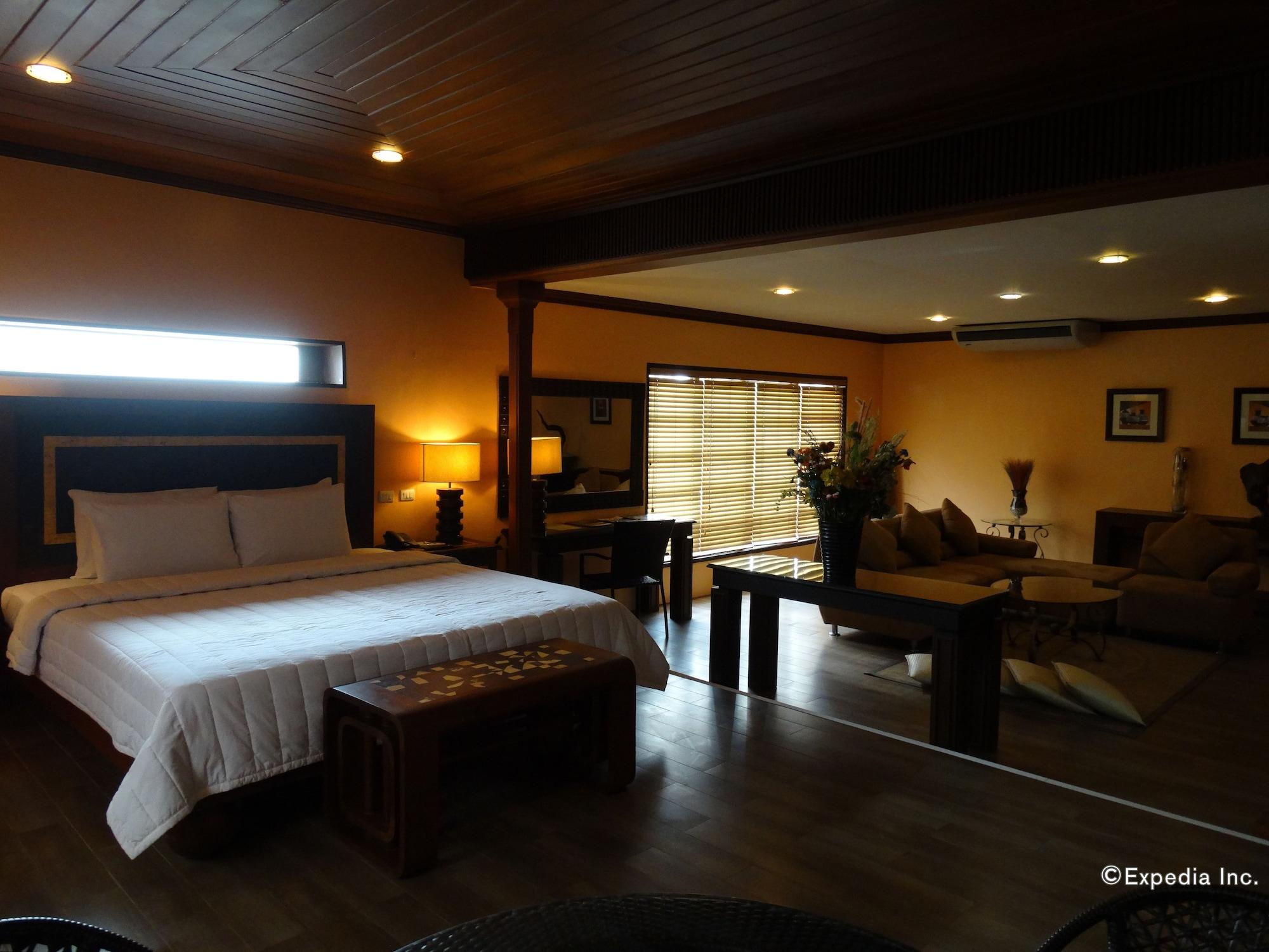 Citystate Asturias Hotel Palawan Puerto Princesa Екстер'єр фото