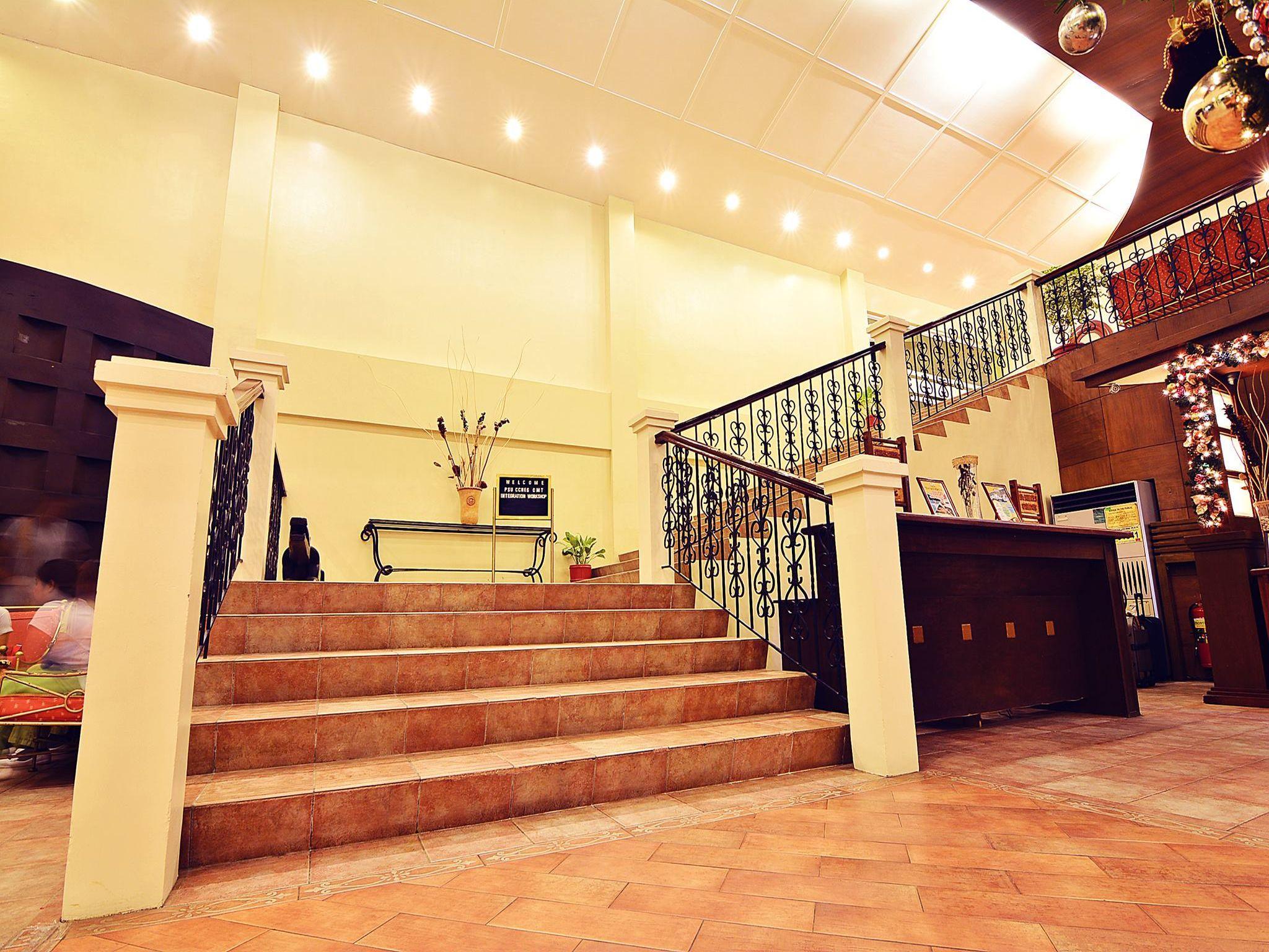 Citystate Asturias Hotel Palawan Puerto Princesa Екстер'єр фото