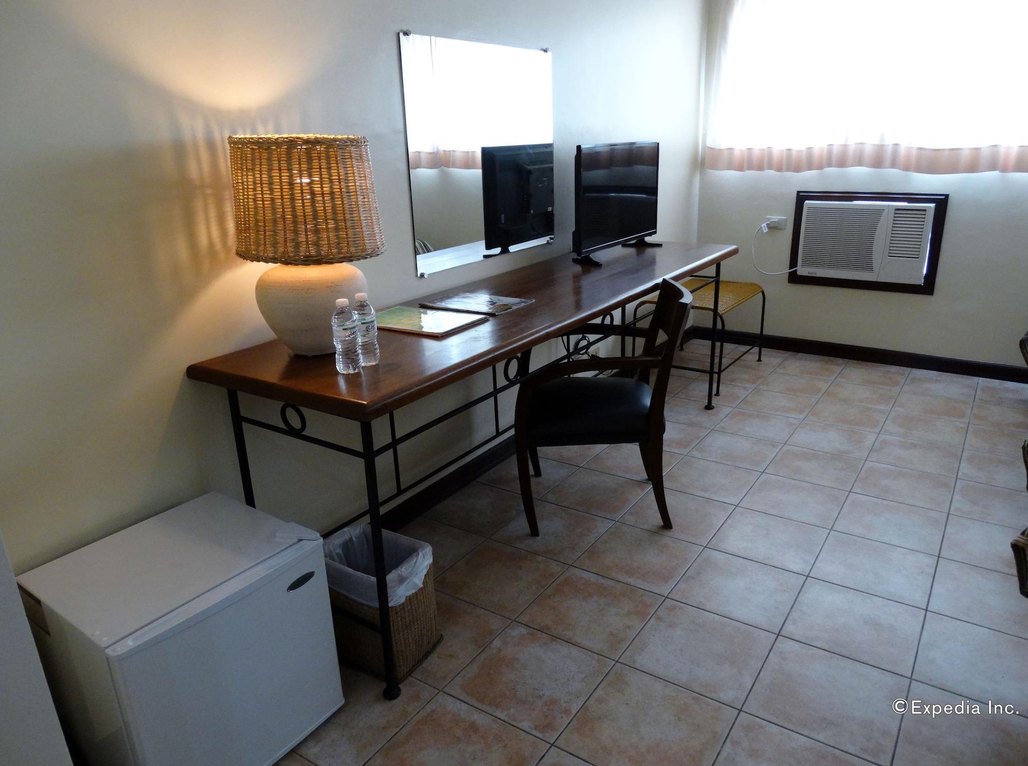 Citystate Asturias Hotel Palawan Puerto Princesa Екстер'єр фото