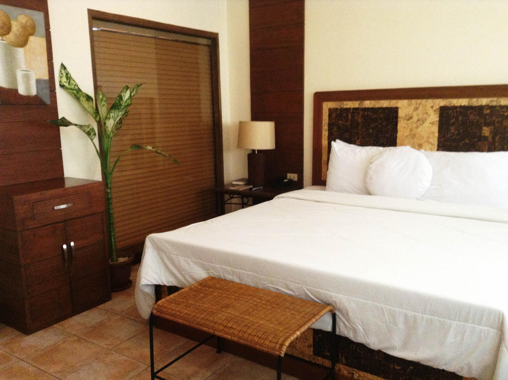 Citystate Asturias Hotel Palawan Puerto Princesa Екстер'єр фото